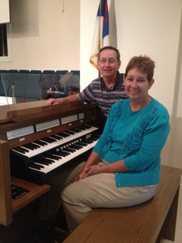 First Baptist Church, Ardmore Organists with Allen Organ at First Baptist Church in Ardmore, Alabama