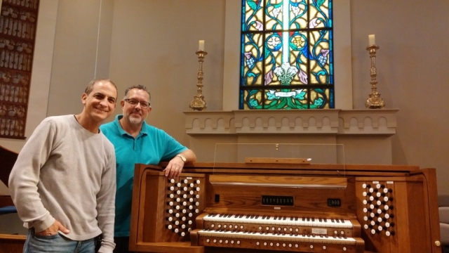Young Meadows Presbyterian Church in Montgomery Allen Organ at Young Meadows Presbyterian in Montgomery, Alabama